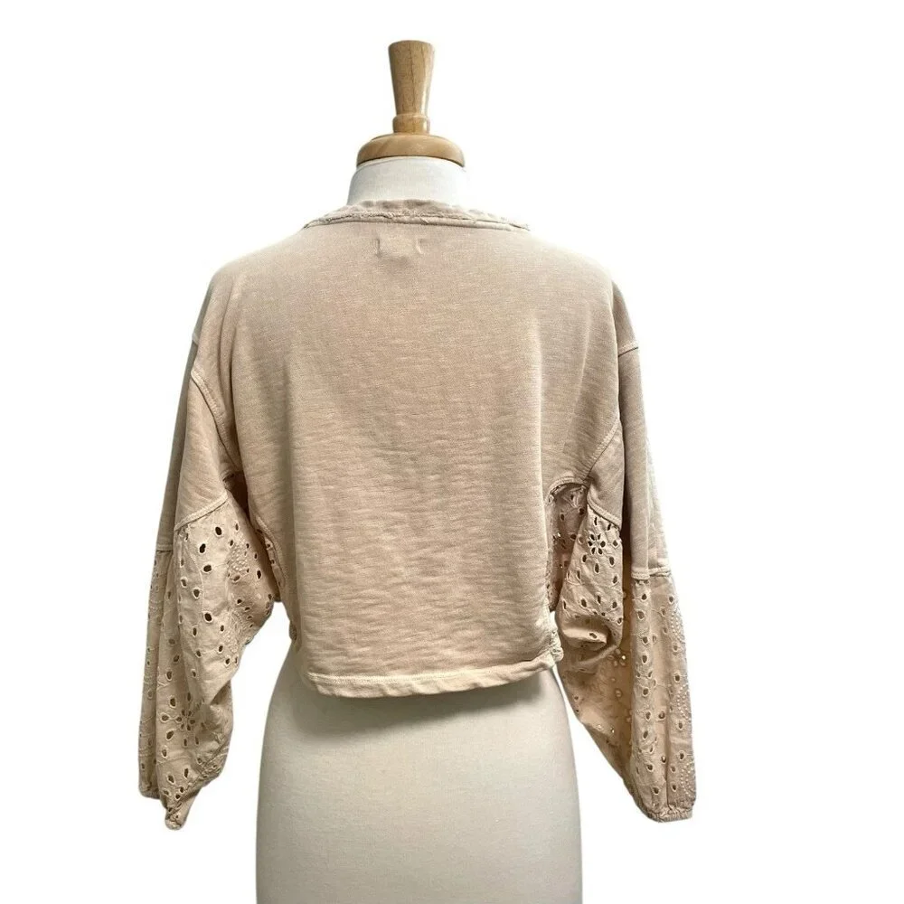 ANTHROPOLOGIE Cropped Batwing Eyelet Sweatshirt Top Boho Beige size XXS Petite